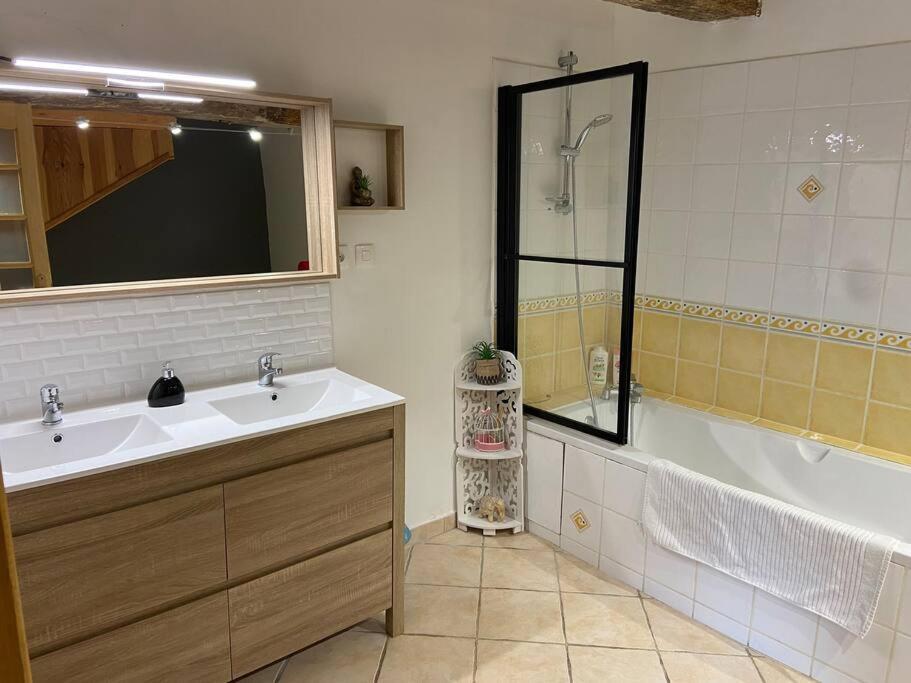 Gite A La Ferme Avec Jacuzzi Et Sauna Villefloure Kültér fotó